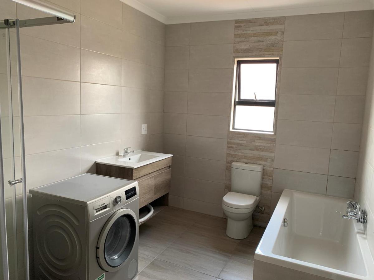 Elephant House, 2 Bedroom House, Next To Pilanesberg And Sun City Mogwase Bagian luar foto