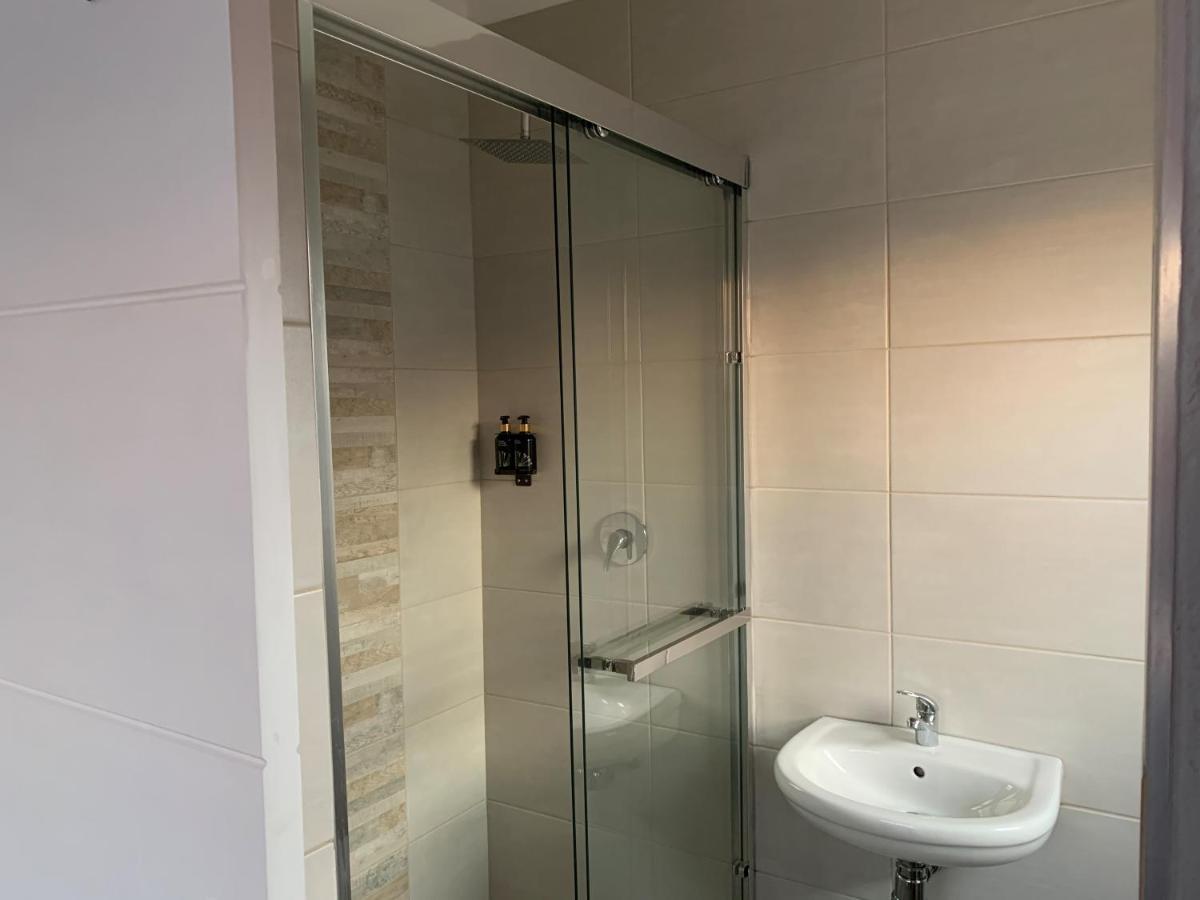 Elephant House, 2 Bedroom House, Next To Pilanesberg And Sun City Mogwase Bagian luar foto